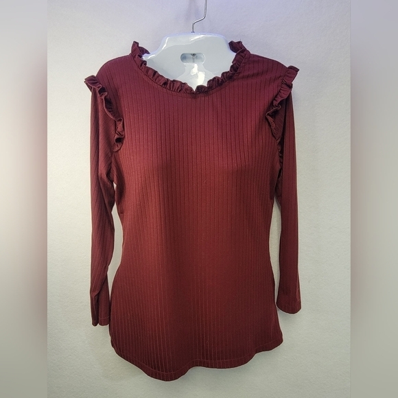 Hayden Los Angeles Women's size Medium Long Sleeve Ribbed Knit Ruffle Top - Picture 1 of 8